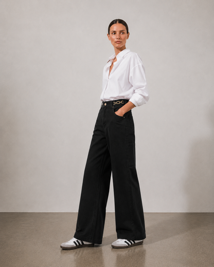 Γυναικείο wide fit τζιν VERO MODA μαύρο KATHY, ολόσωμη πλαϊνή editorial εμφάνιση
