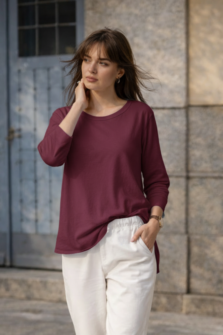 Wendy Trendy Γυναικεία ασύμμετρη μπλούζα από βαμβακερό ύφασμα σε μπορντό χρώμα με κουφόπιετα στη μέση της πλάτης μπροστινή όψη