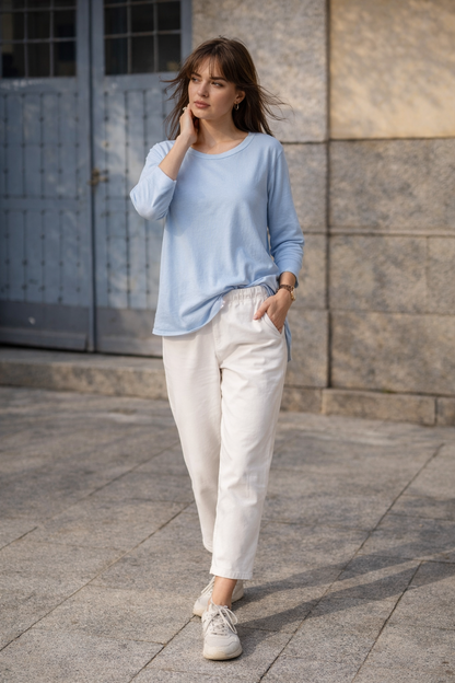 Wendy Trendy  Γυναικεία ασύμμετρη μπλούζα από βαμβακερό ύφασμα σε γαλάζιο χρώμα με κουφόπιετα στη μέση της πλάτης πίσω όψη